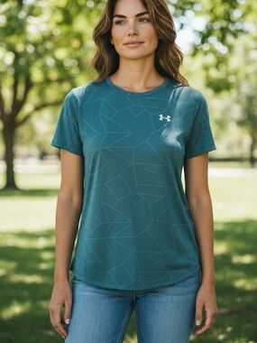 Under Armour Women's Teal Geometric Short-Sleeve Performance Tee